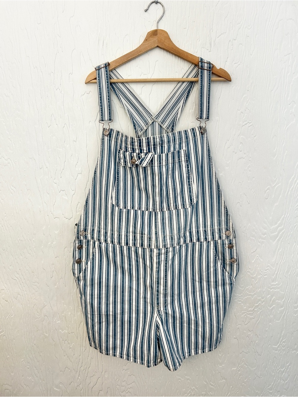 AMERICAN‎ EAGLE Striped Seersucker Overall Shorts XXL Blue White Coastal Grunge